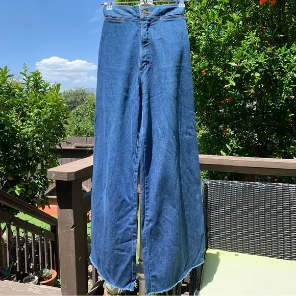 Vintage 70s WRANGLER High Rise Wide Leg Jeans size 25” Waist Back Belt Detail - Picture 1 of 11